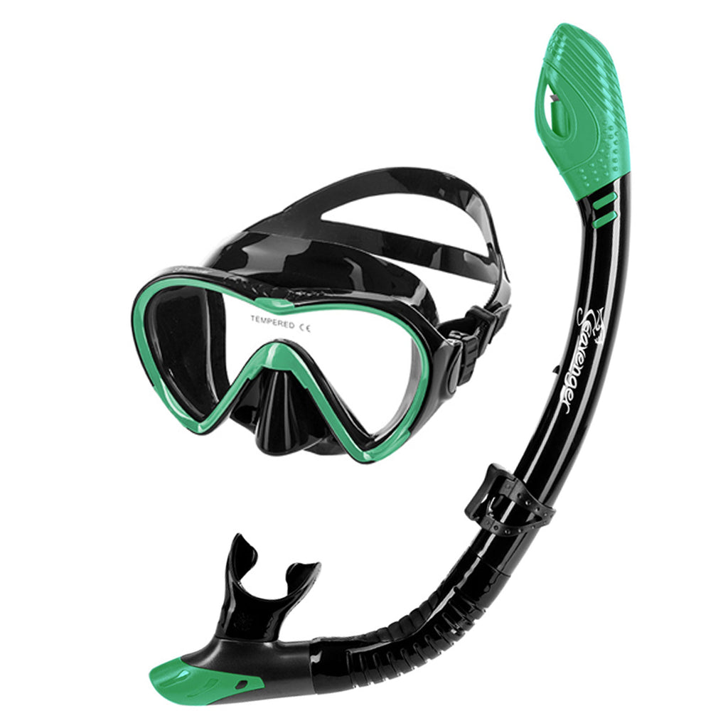 Peppermint green dive mask and snorkel set